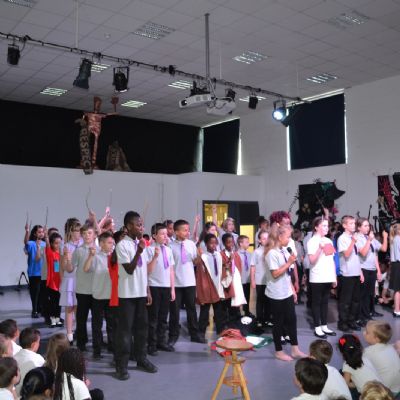 Year 6 Play (42)